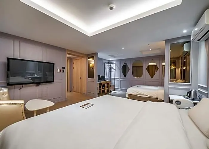 Otel Yeoksam Lin 2*