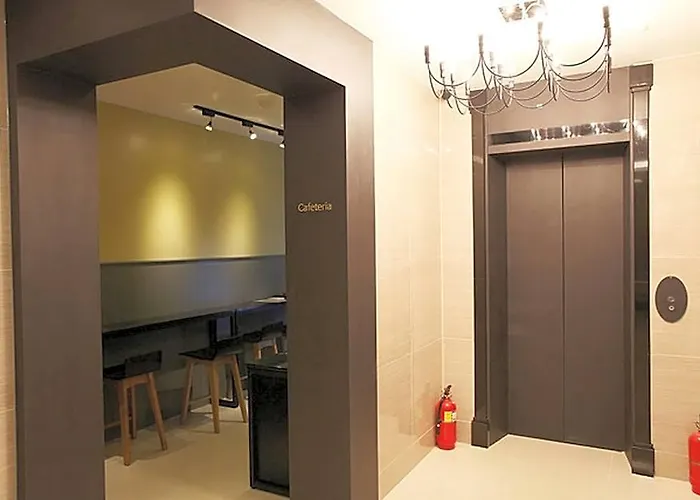 Otel Yeoksam Lin