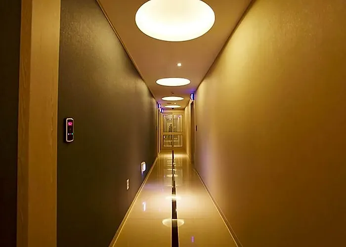 Yeoksam Lin Otel 2*
